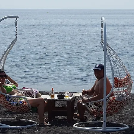 Pleasure Beachside 3* Perissa (Santorini)